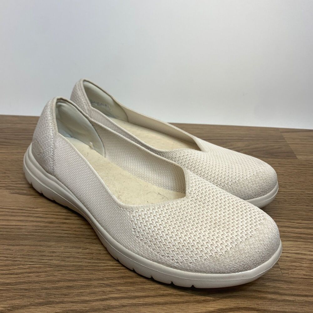 Skechers On The Go Flex 136398 White Slip On Sneaker‎ Shoes Women Size 11